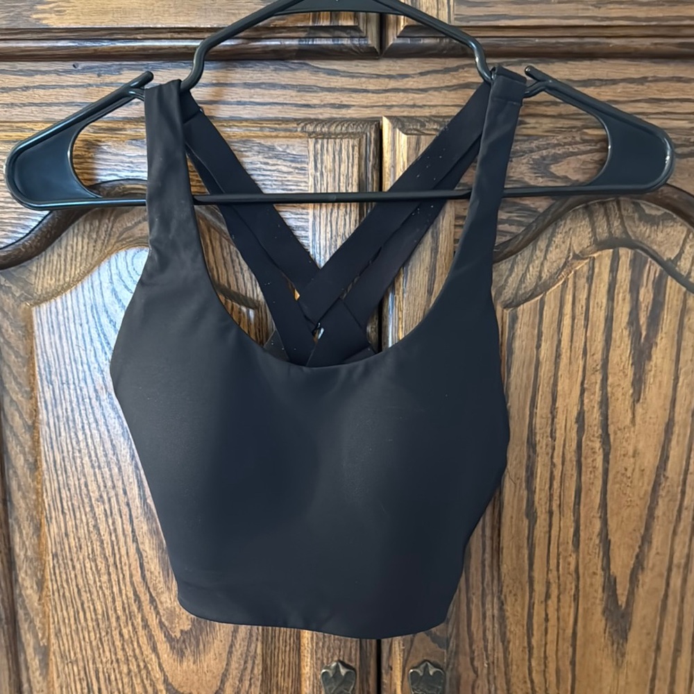 EUC! Lululemon Black Energy High Support Bra, size 32D